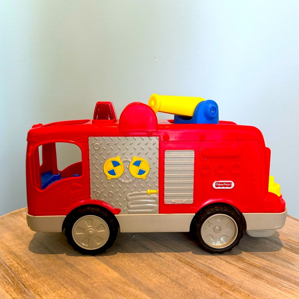 Fisher Price Little People Helping Hands Fire Truck
